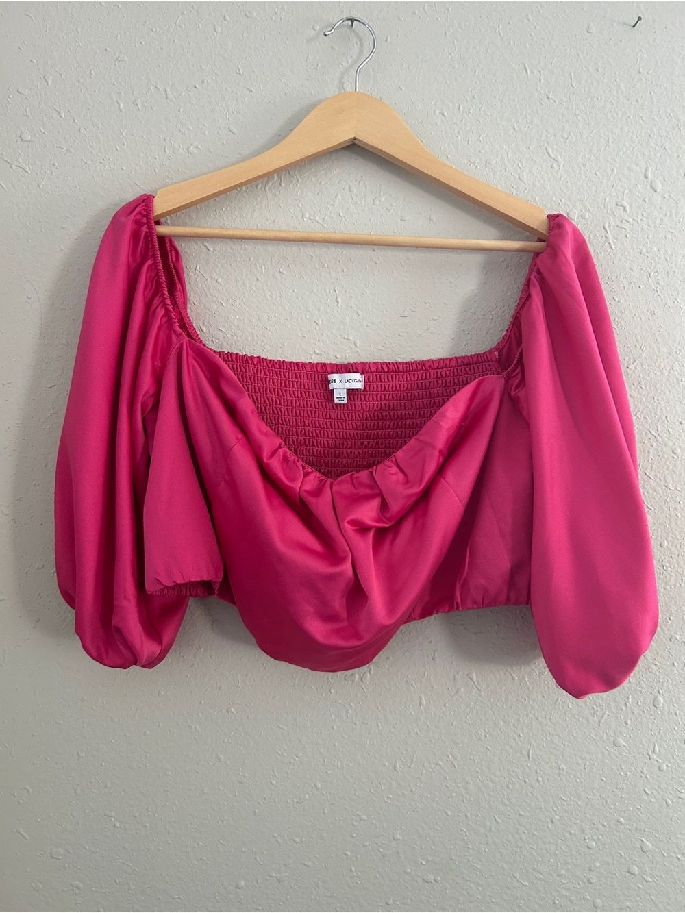 Express x LadyGang Pink Fuchsia Off-Shoulder Puff Sleeve Crop Top Barbie Summer